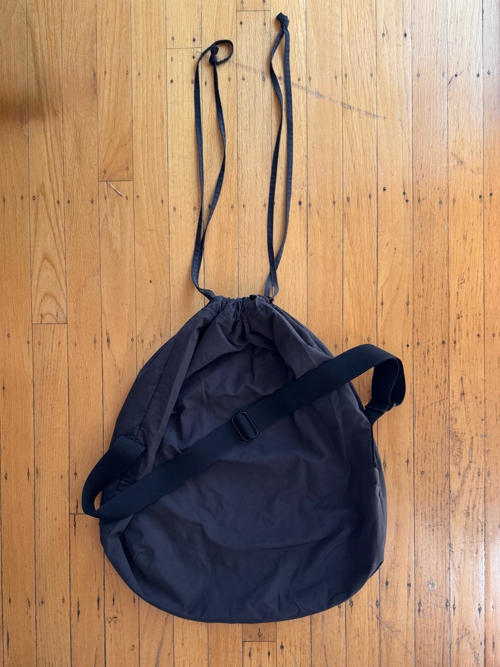 UNIQLO U Black Drawstring Shoulder Crossbody Bag